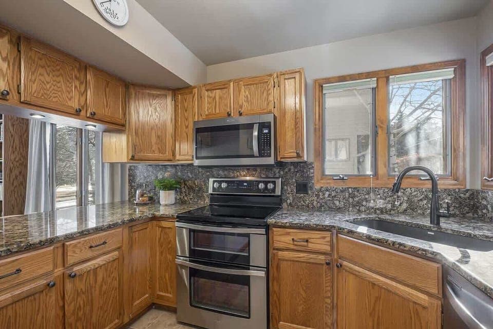 Double oven for making your favorite meals, especially for the holidays!