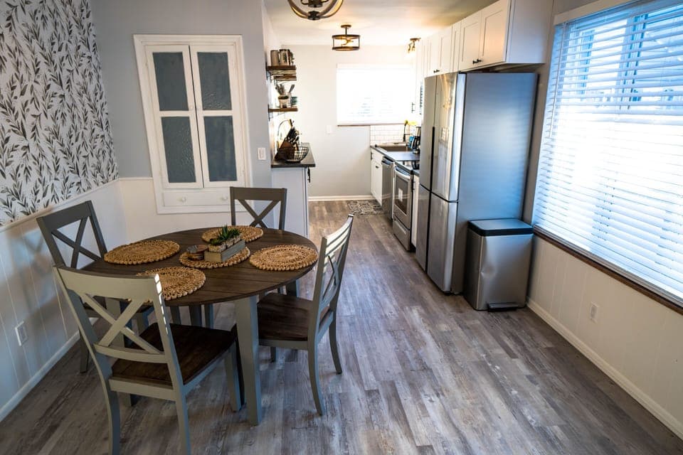 Dining/Kitchen