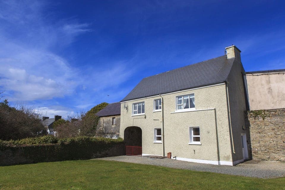 fabulous enclosed garden apartment