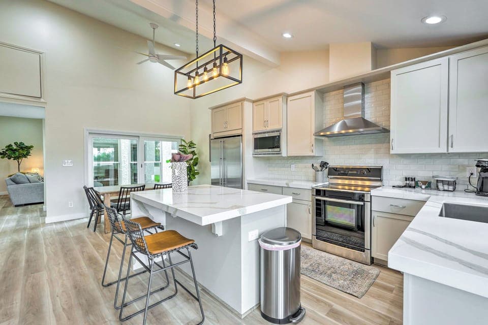 Kitchen | Coffee Maker | Wine Fridge | Spices | Blender | Toaster