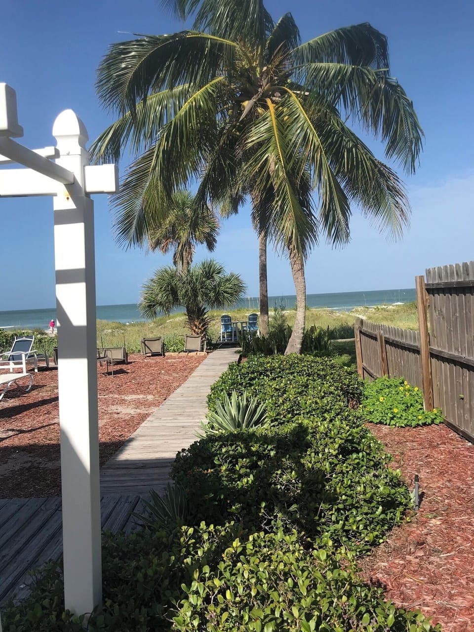 Path to the beach