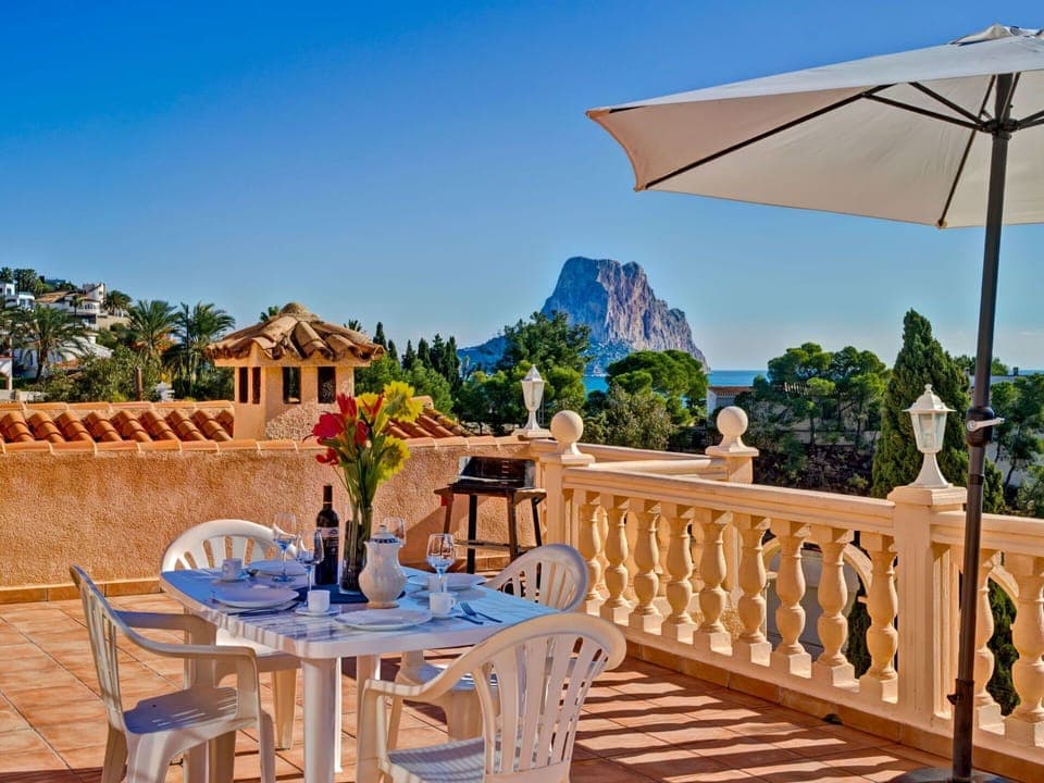 Sky, Table, Furniture, Property, Outdoor Table, Nature, Azure, Chair, Outdoor Furniture, Building