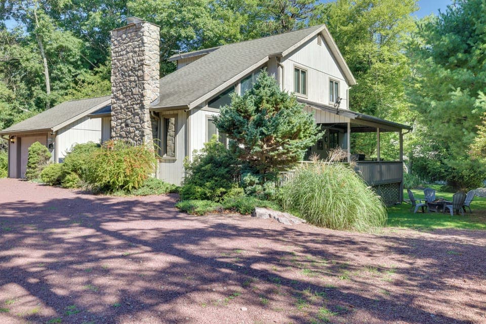 Lake Harmony Vacation Rental | 3BR | 2BA | 1,875 Sq Ft | Steps Required
