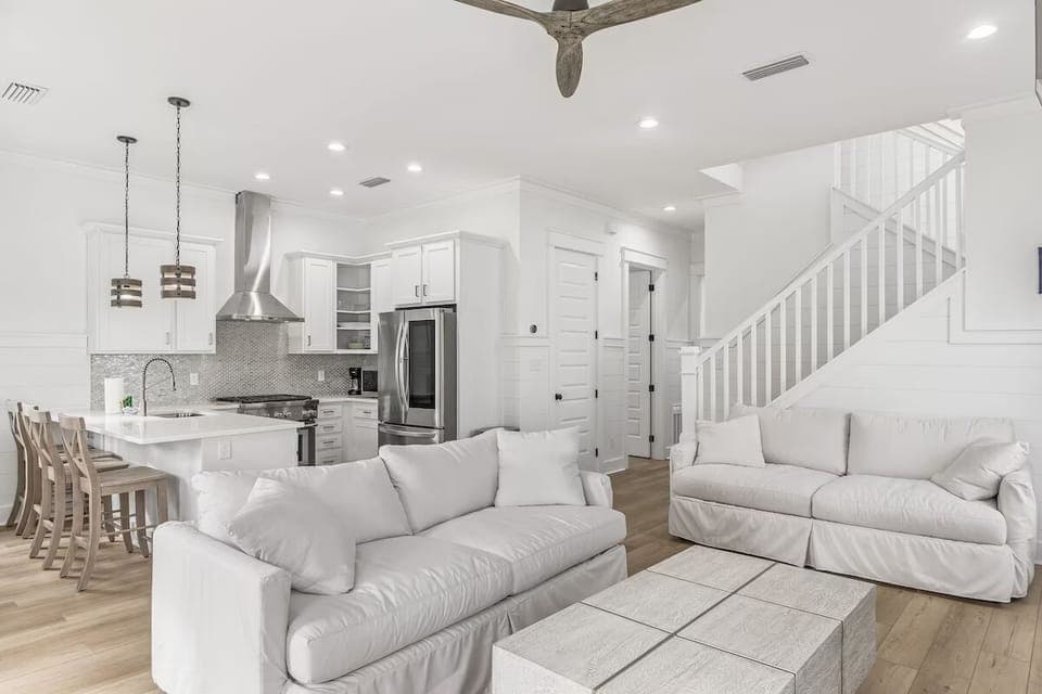 Den Looking into Kitchen