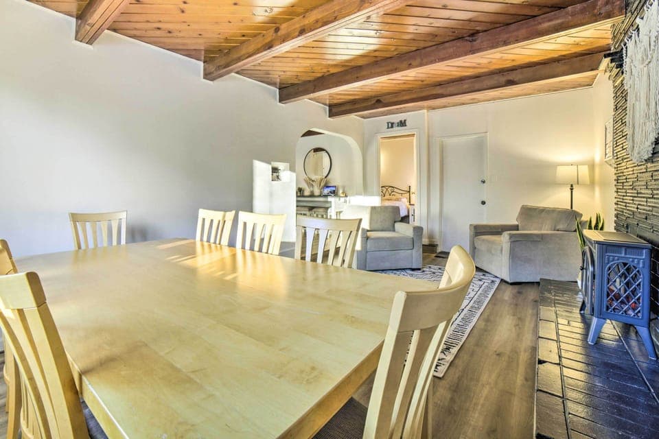 Dining Table | Dishware/Flatware Provided