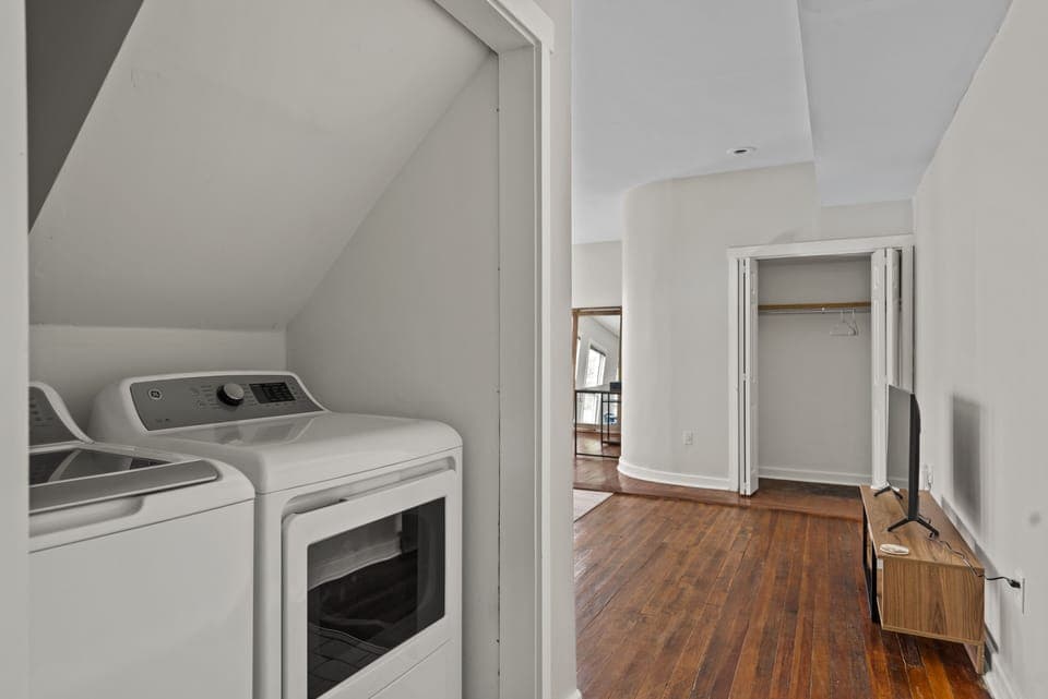 Washer/Dryer in unit