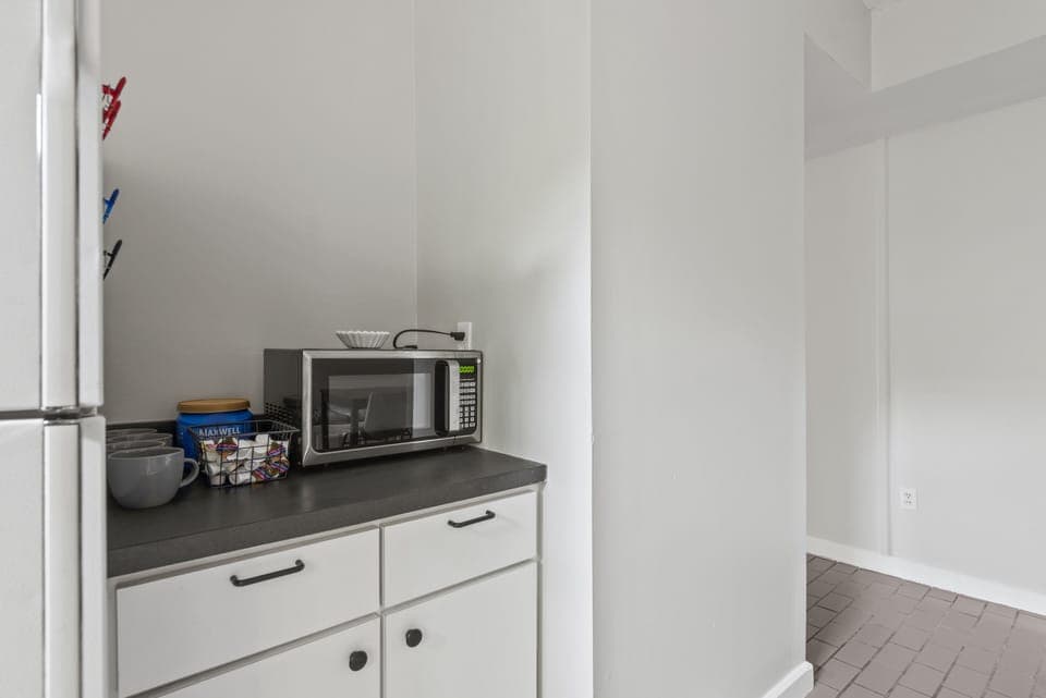 Microwave and toaster in-unit