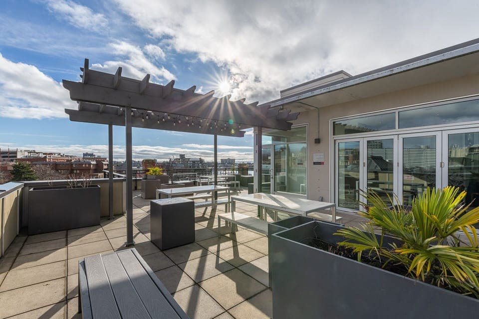 roof top common patio area same floor as suite
