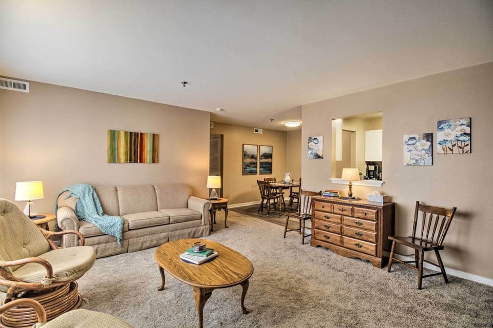 Lexington Vacation Rental | 3BR | 2BA | Steps Required for Access | 1,200 Sq Ft