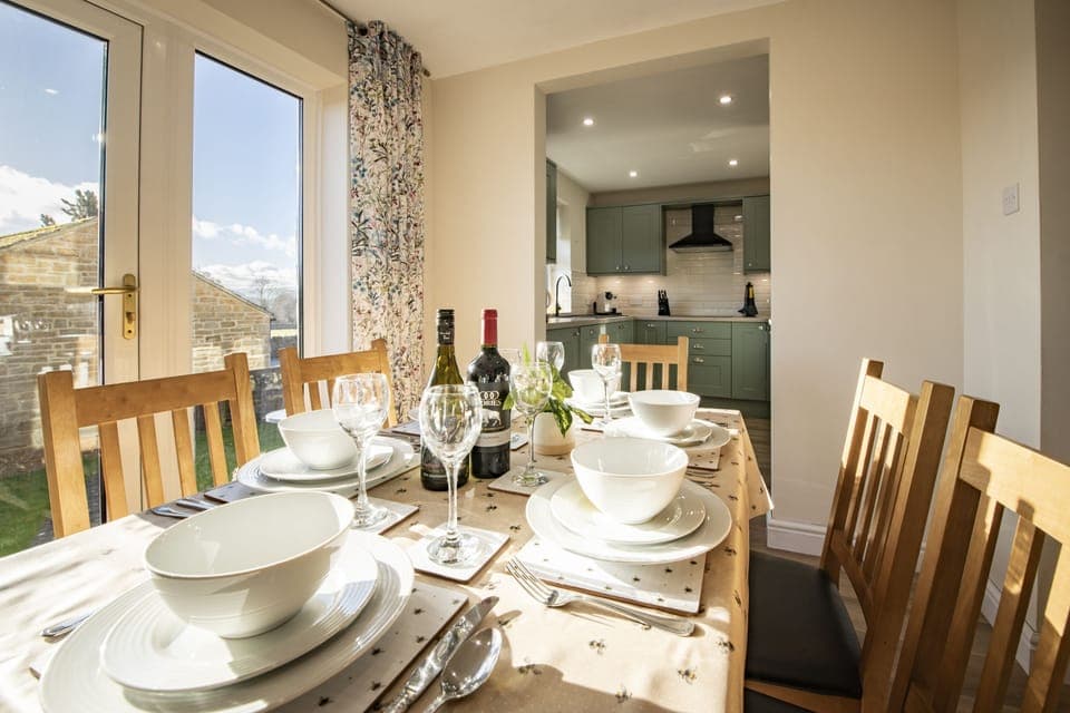 Ground floor: Dining area leading through to the kitchen