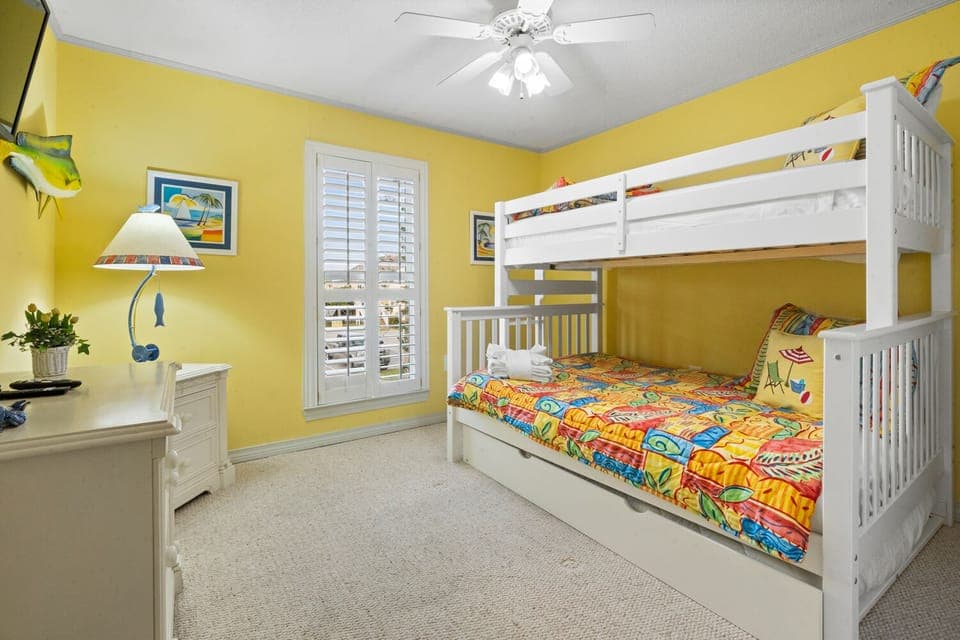 Guest Bedroom - Twin-over-Full with a Full Trundle Bunk