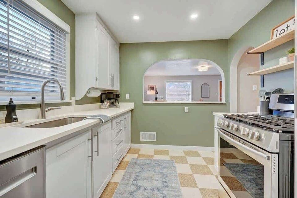 Enjoy cooking up your favorite meals in the fully stocked kitchen!