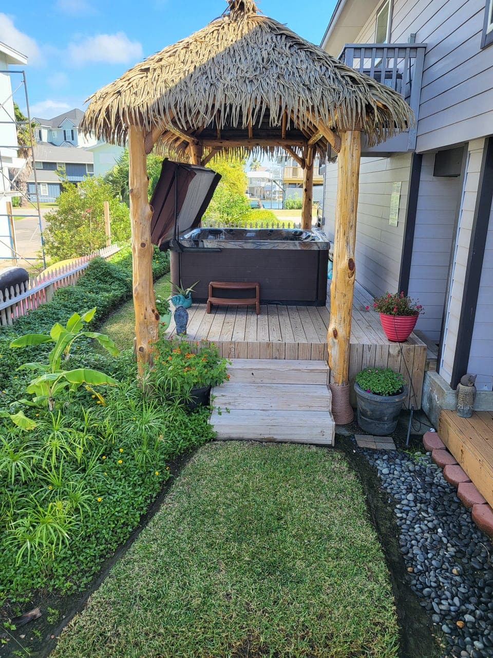 Hot Tub overlooks the canal