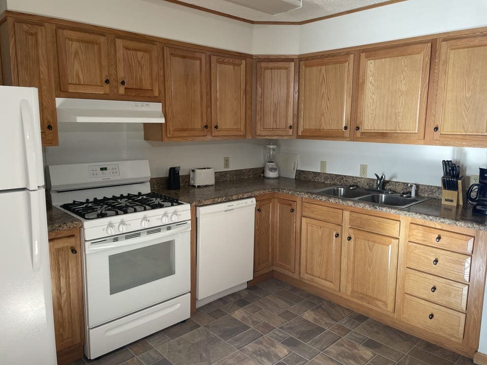 Unit kitchen!