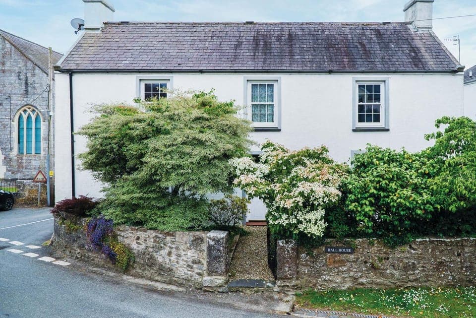 Hall House - 3 Bedroom Cottage - Saint Florence (22495)