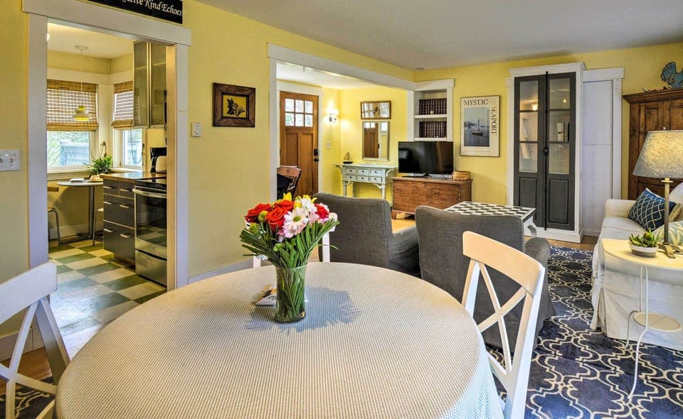 Bainbridge Island Vacation Rental | 2BR | 1BA | Step-Free Access | 900 Sq Ft