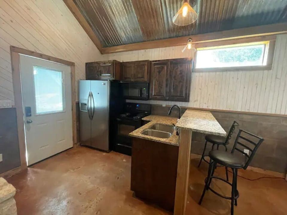 3d82f28b-bc19-400f-ab0e-69f19c2f8fa6