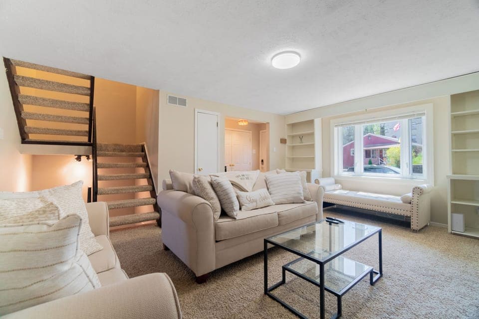 Welcome to your home away from home! Plenty of space in this suburban home.