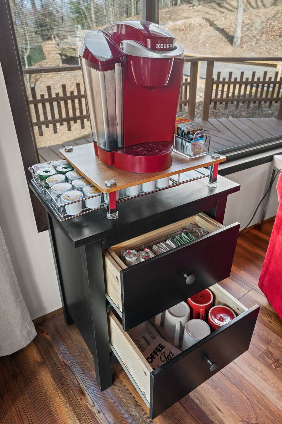 Keurig: coffee, teas, hot chocolate, sugar, Splenda, creamer & empty kcups 