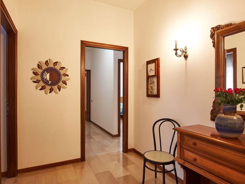 Water, Sky, Cloud, Swimming Pool, Building, Tree, Aqua, Leisure, Resort Town, Plant