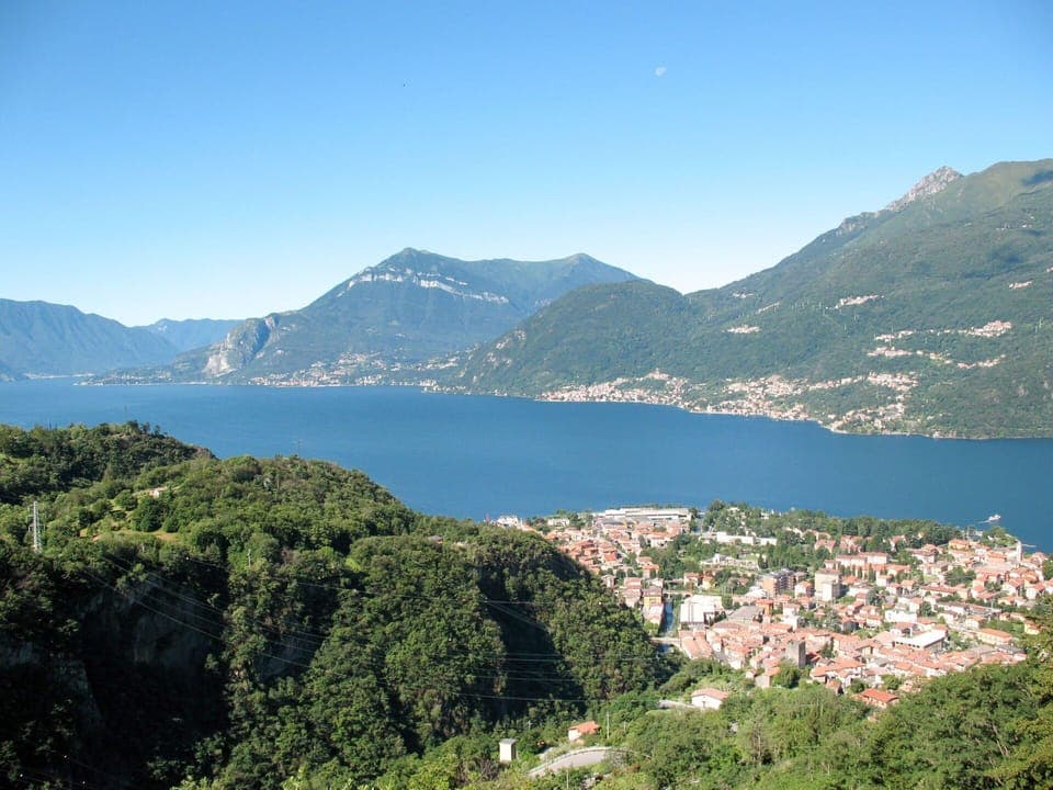 Water, Sky, Cloud, Swimming Pool, Building, Tree, Aqua, Leisure, Resort Town, Plant