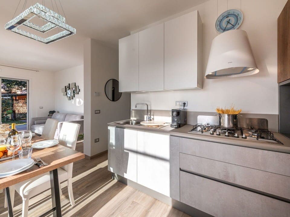 Property, Countertop, Furniture, Cabinetry, Wood, Kitchen Stove, Architecture, Interior Design, Kitchen