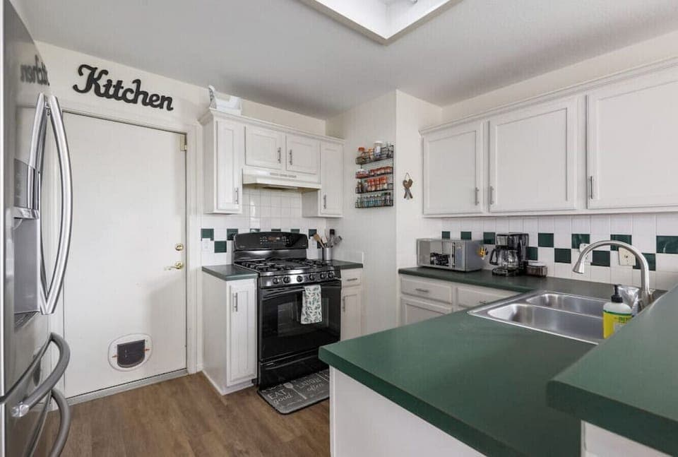 Fully Stocked Kitchen