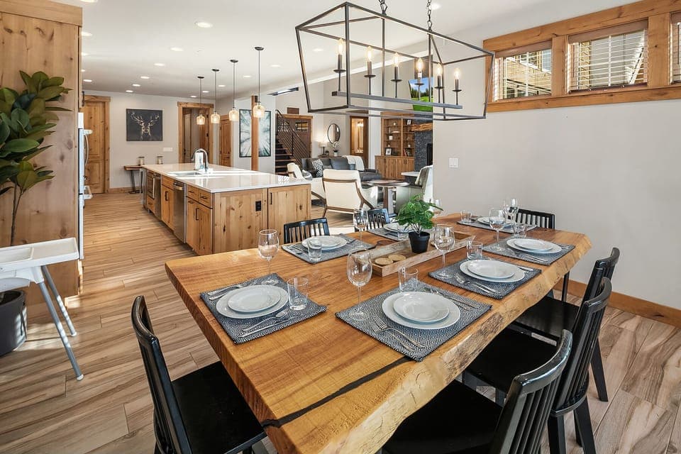 Crooked Pine: - Dining area looking back at the great room. High-chair for the little ones!