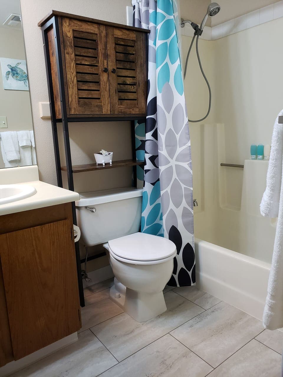 Full Bathroom with bathtub