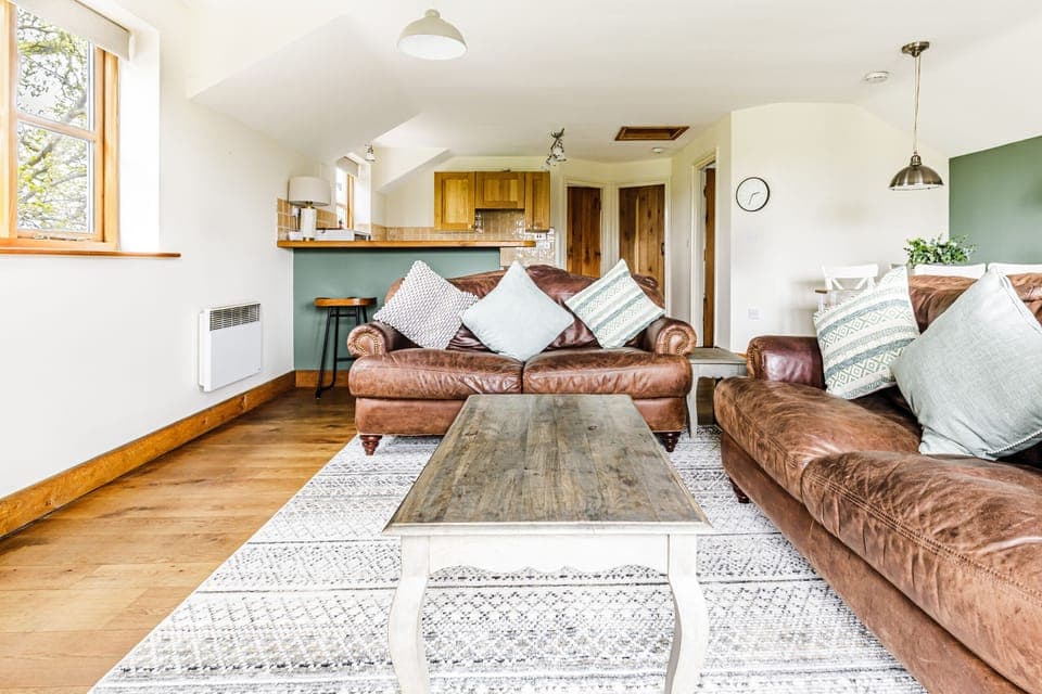 Living Room / Lounge