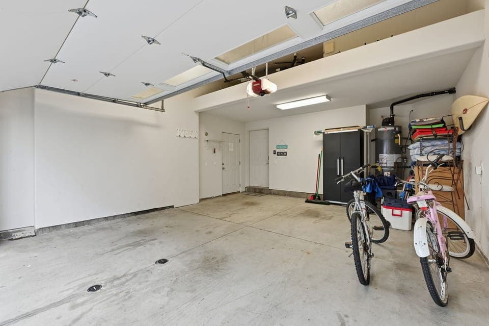 Two bikes available for a fun beach cruise.