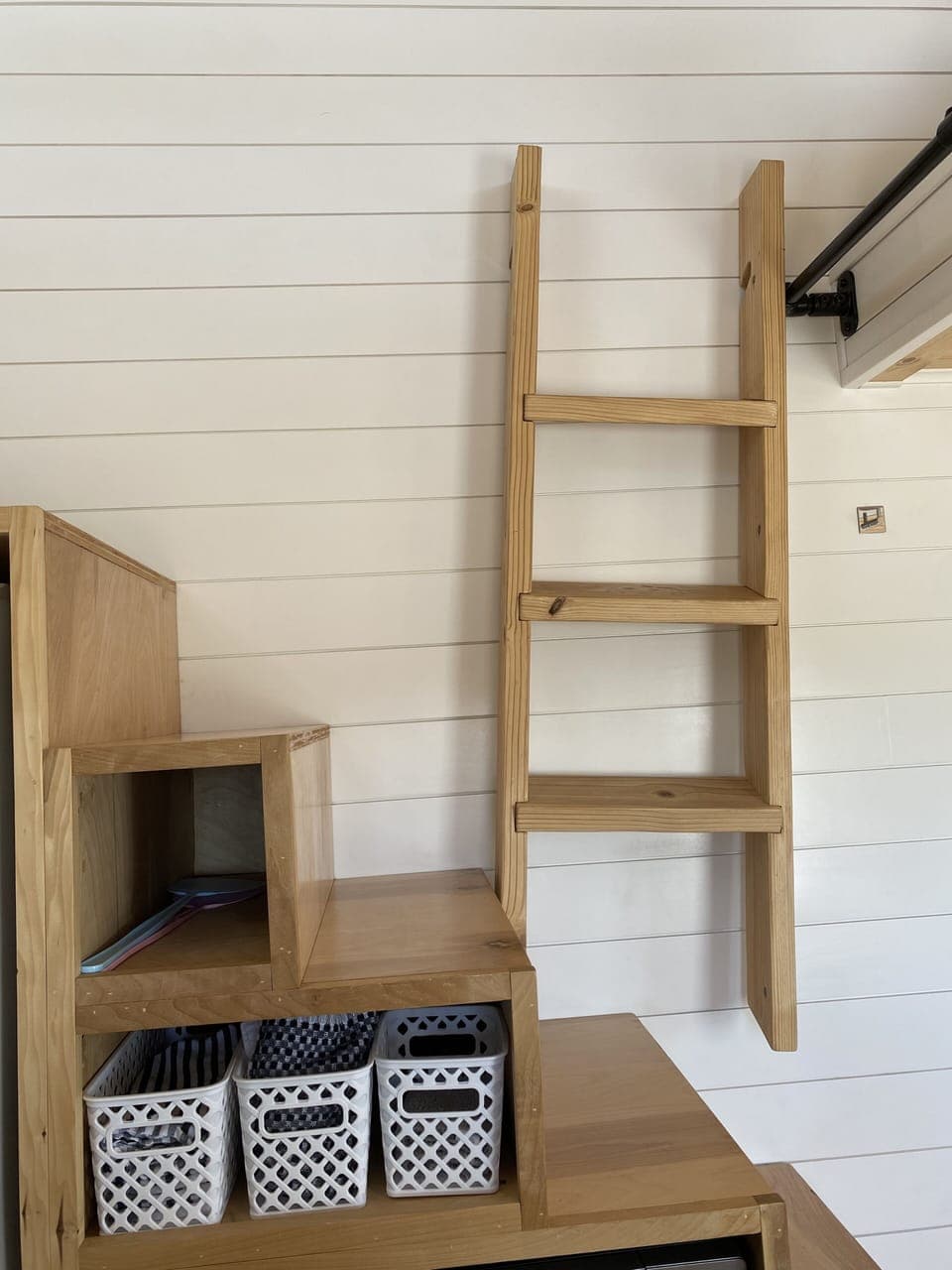 Also another option to where you can leave the ladder 