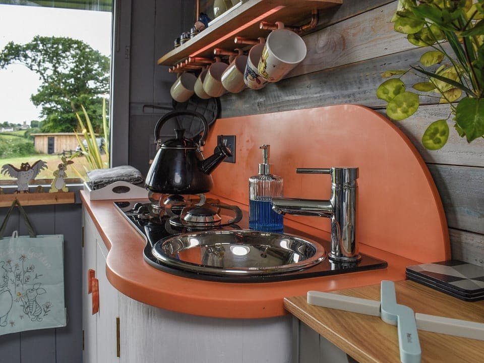 Interior | Eeyore - Sunny Pooh Corner, Beaworthy