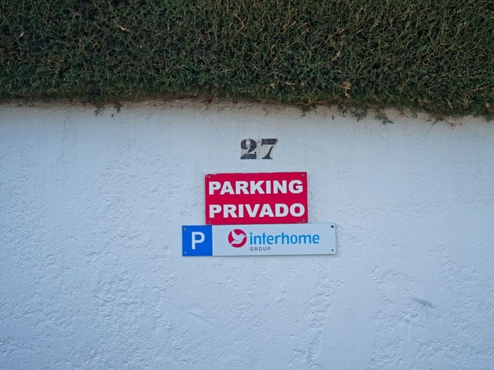 Furniture, Table, Building, Water, Sky, Azure, Plant, Chair, Interior Design, Architecture