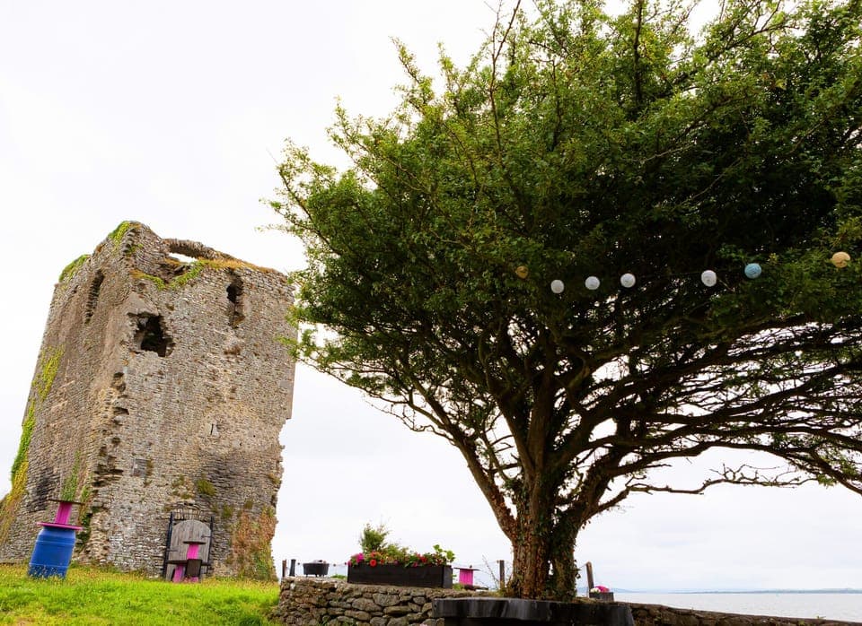 Shannon Castle Holiday Cottages Type B , Riverside Holiday Accommodation Available in Ballysteem, County Limerick