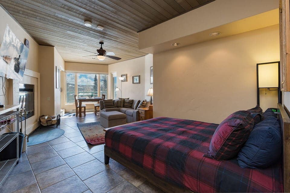 Queen Bed