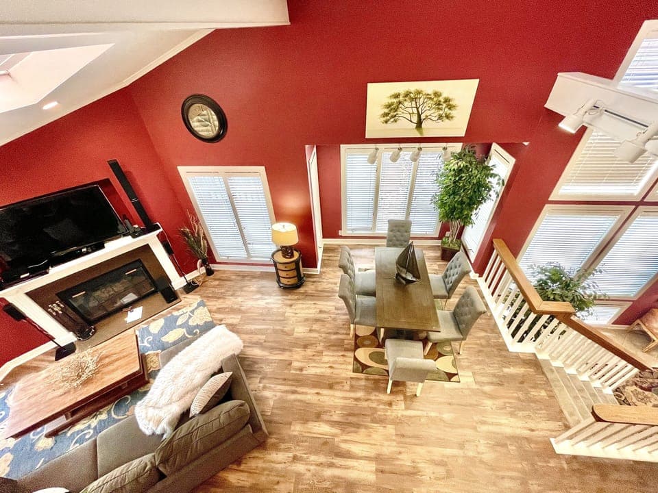 Furniture, Indoors, Living Room, Floor, Chair