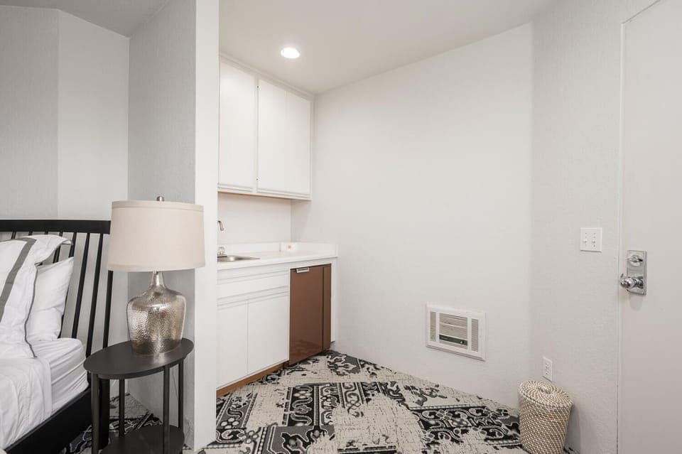 Downstairs queen room.