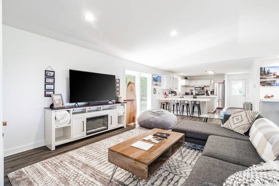 Living room looking towards kitchen.