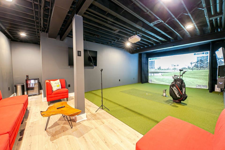 Indoor golf simulator! (Foresight Quad)