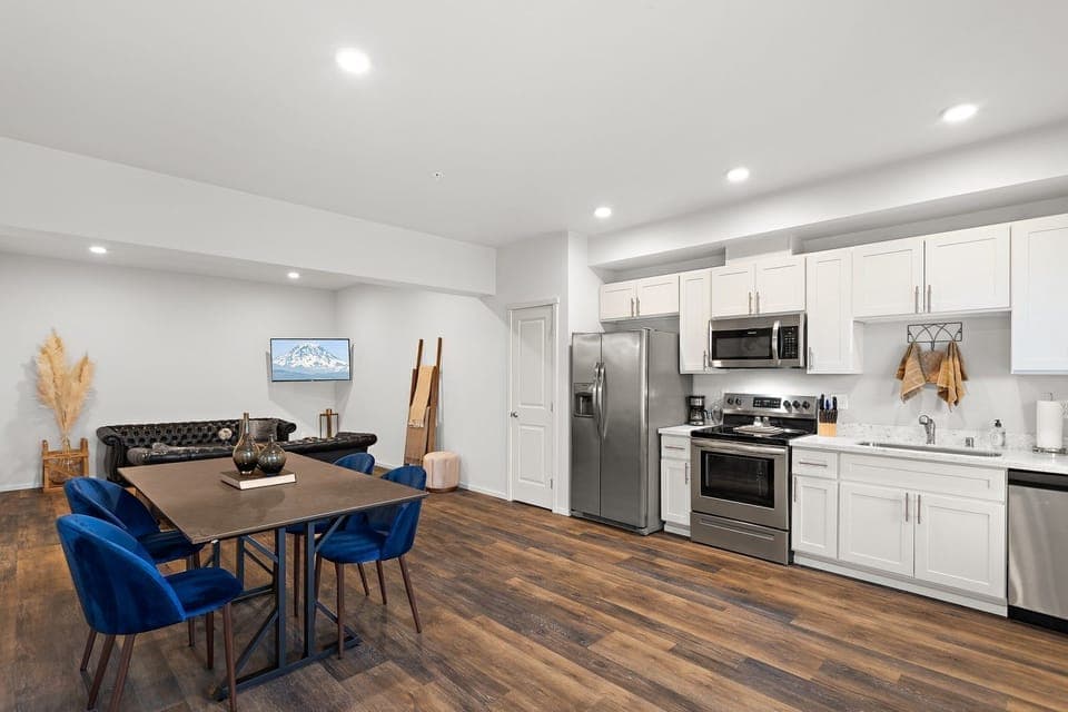 Open entertainment style layout