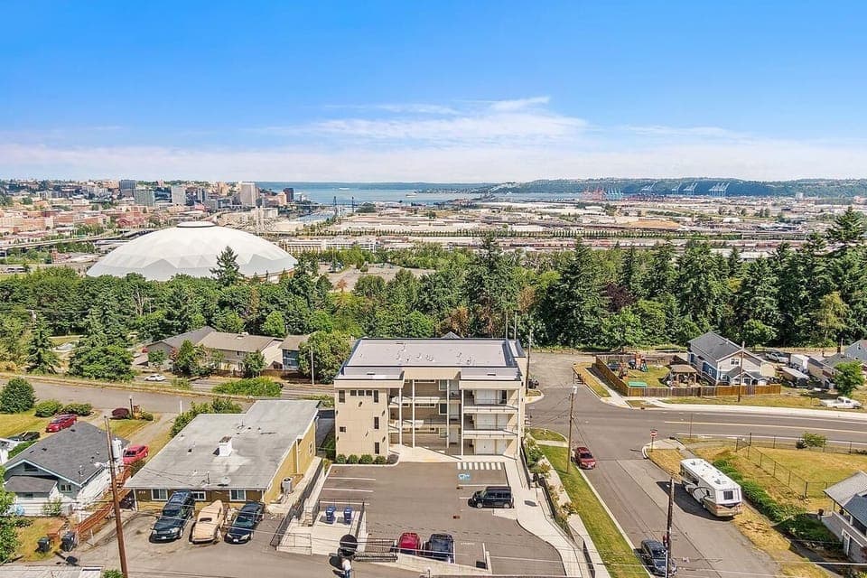 Overlooking DT Tacoma, Commencement Bay