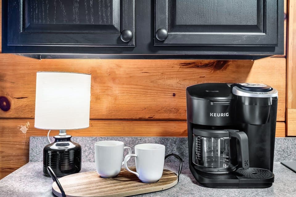 Keurig or full pots. Also kettle for tea.