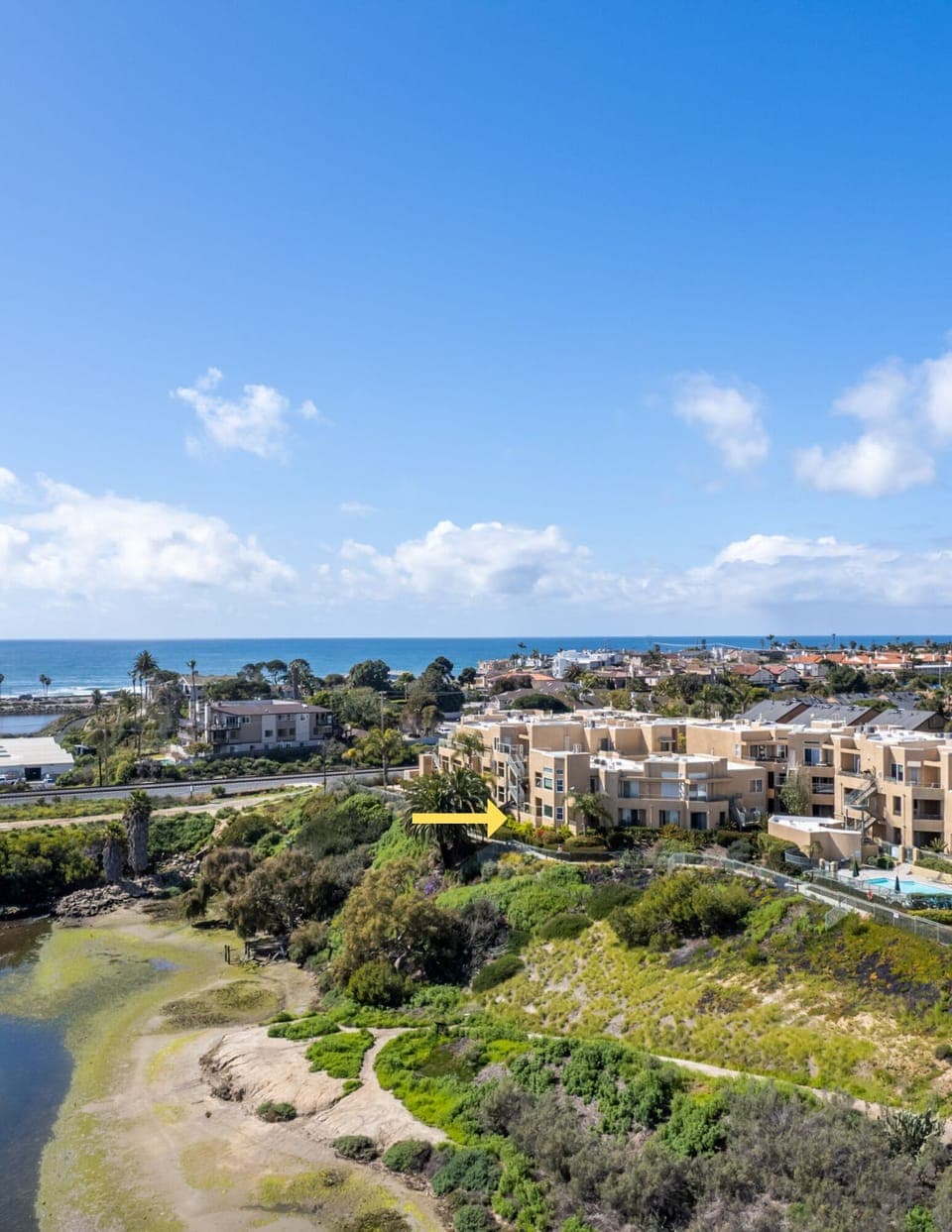 This lower-level unit has Ocean, and Lagoon Views. It's private, quiet and an excellent place to come escape.