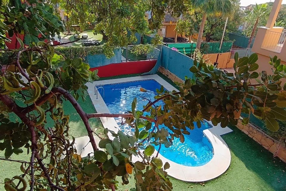 Holiday Home Swimming Pool