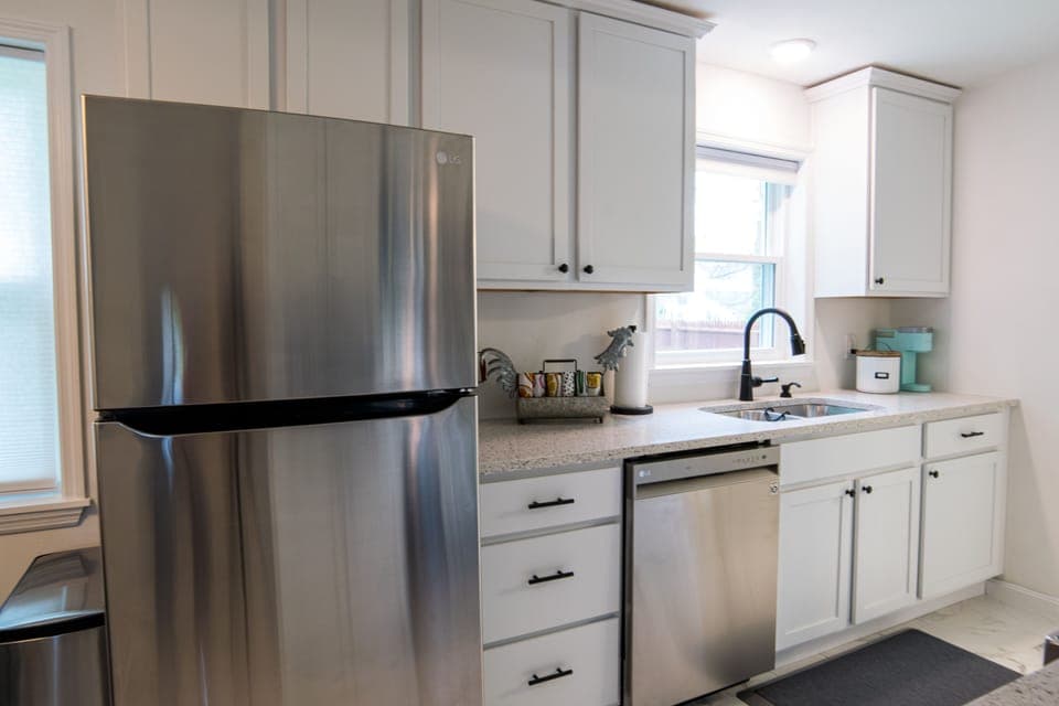 Enjoy our brand new kitchen with all new appliances!