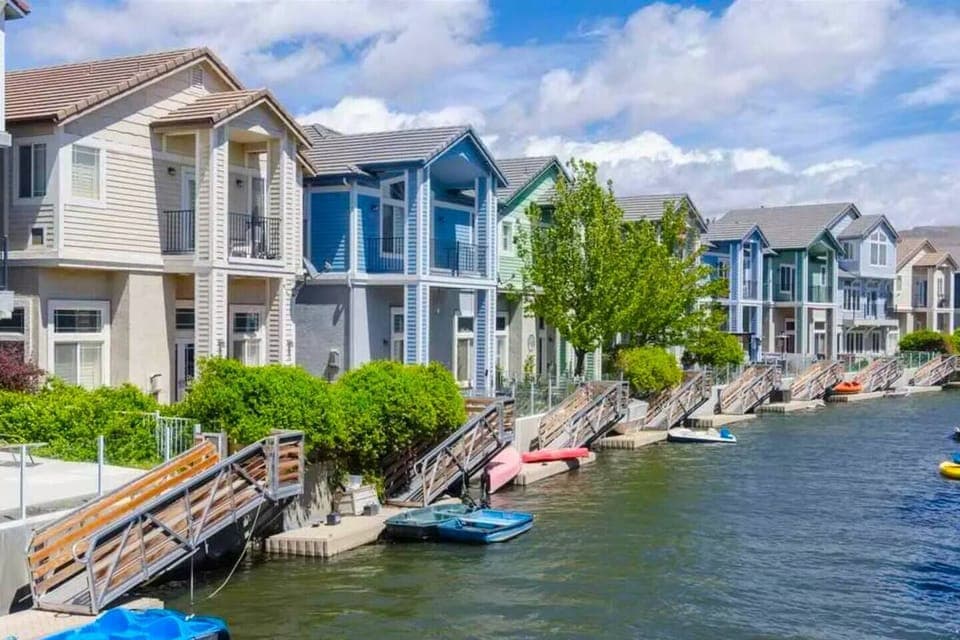 View from the backyard of the canal.