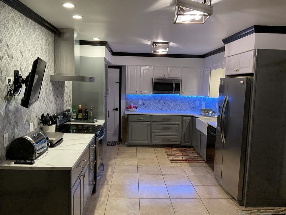 Kitchen 