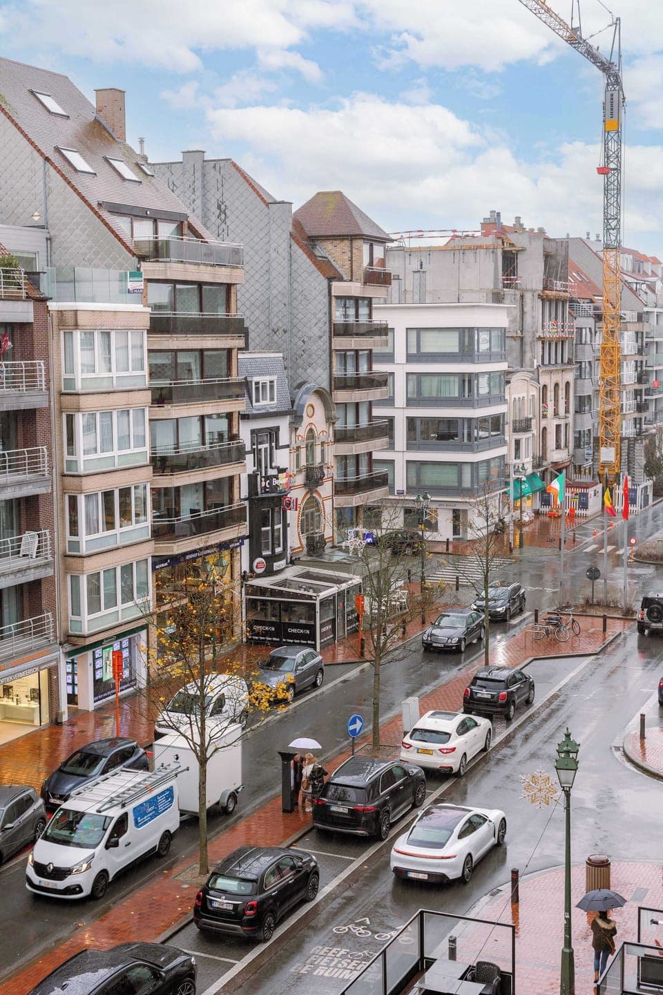 Location of the apartment and view from the apartement