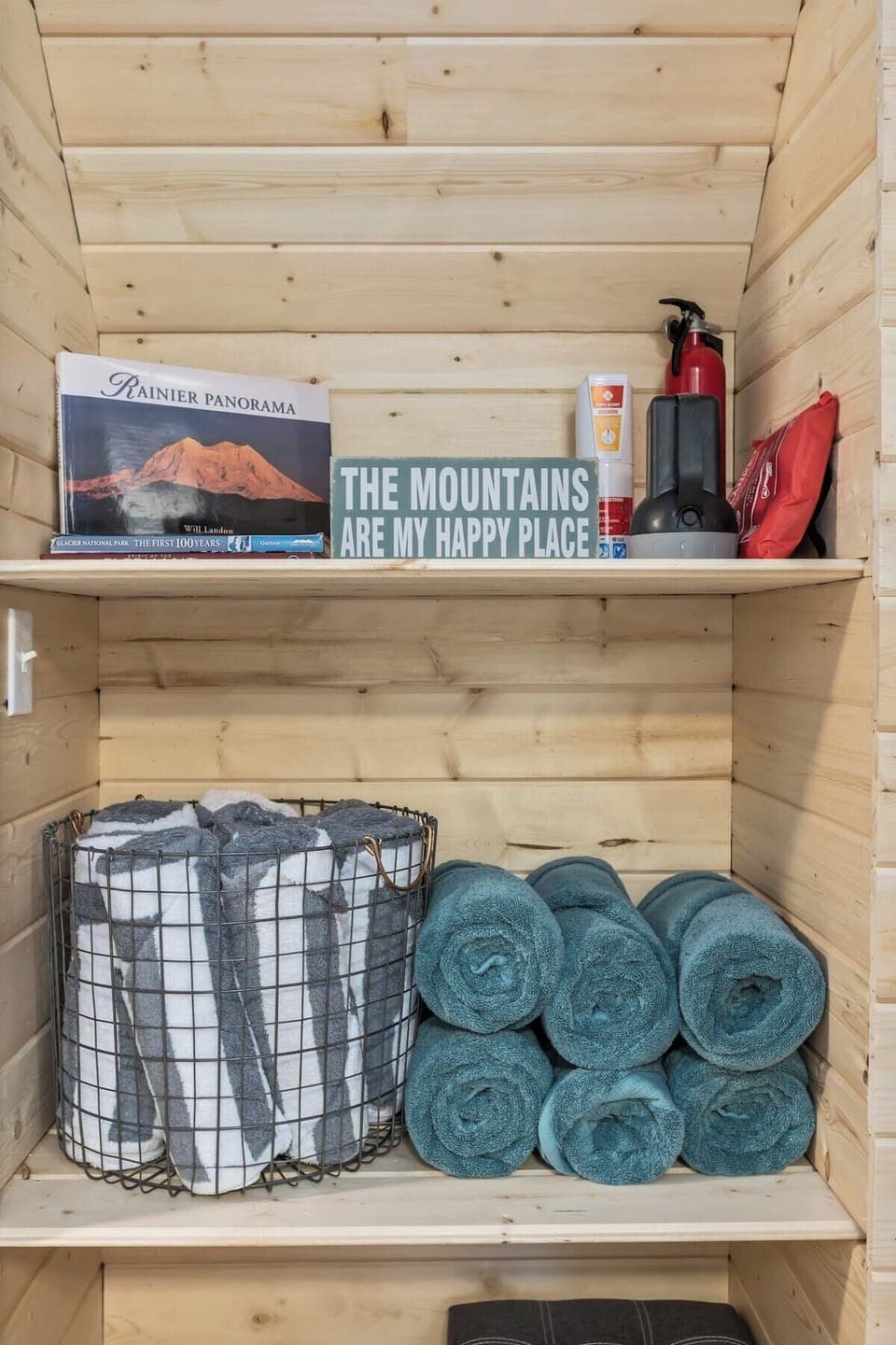 Bath and hot tub towels are provided